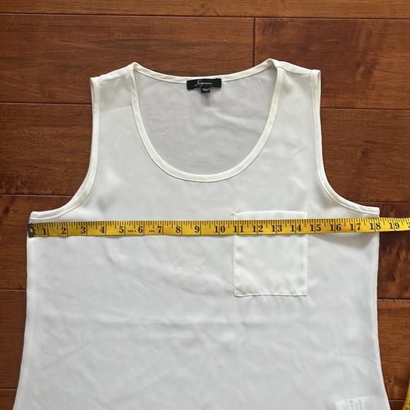 Soprano Ivory Sleeveless front small pocket Size M Top - Picture 5 of 7